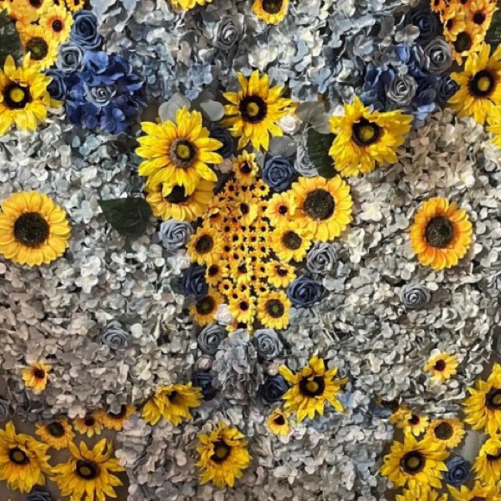 Handmade Flower wall/wedding backdrop/flower backdrop - Picture 2 of 5